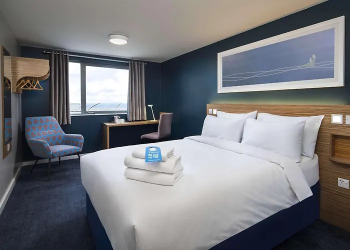 Travelodge Salford Quays מלון 3*