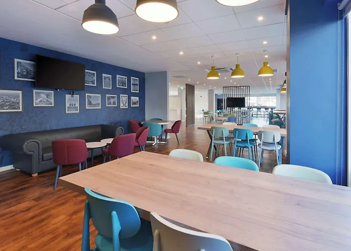 Hotel Travelodge Salford Quays 3*