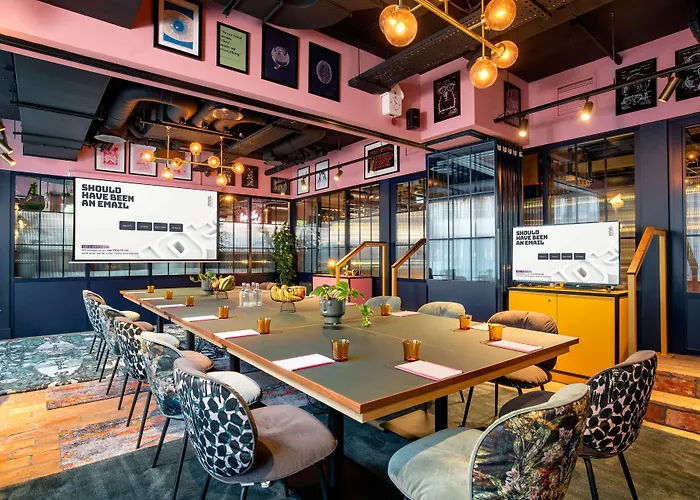 Yotel Deansgate Hotel 4*