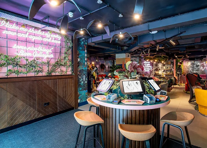 Yotel Deansgate מלון 4*