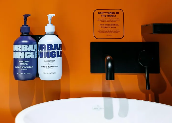 Yotel Deansgate Hotel 4*