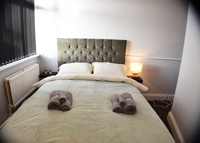 Gorton Mount Hotel 2*