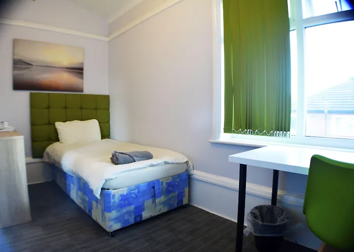 Gorton Mount Hotel 2*