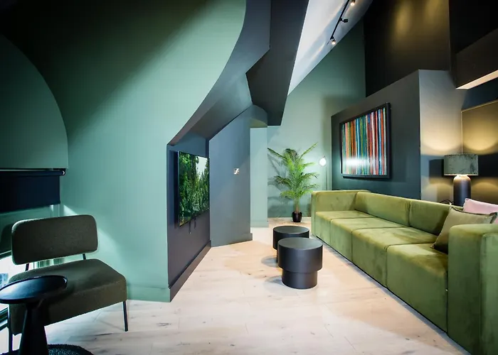 Urban Jungle By Domu Daire *