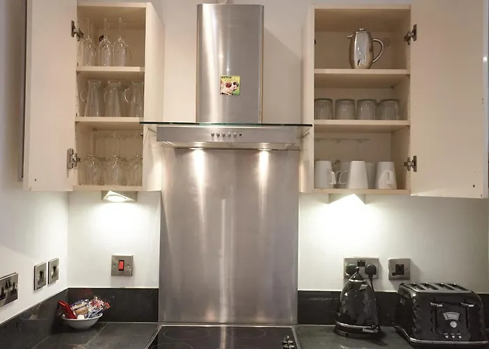 The Carnelian * מנצ'סטר