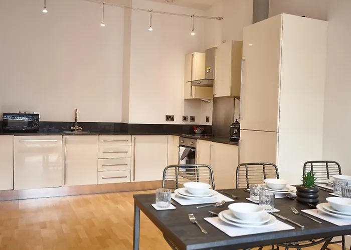 The Carnelian * מנצ'סטר