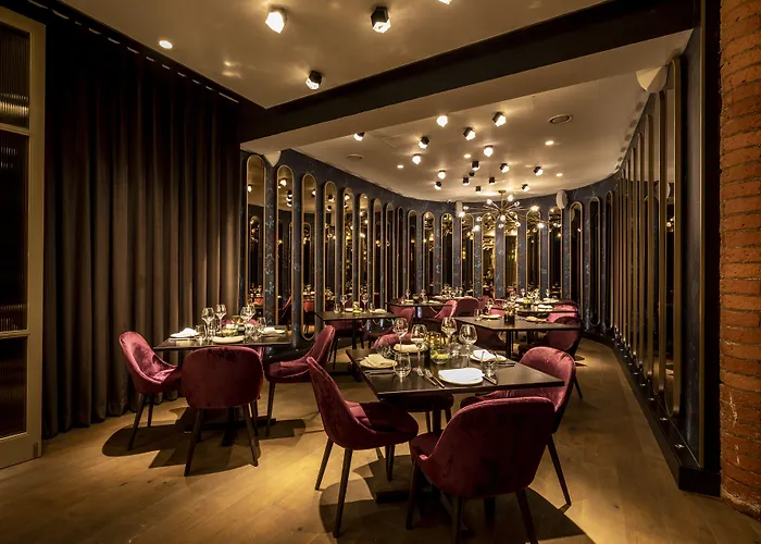 Отель Forty Seven Manchester, Worldhotels Crafted 4*