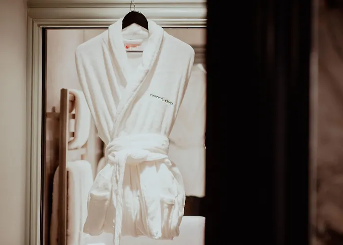 Отель Forty Seven Manchester, Worldhotels Crafted