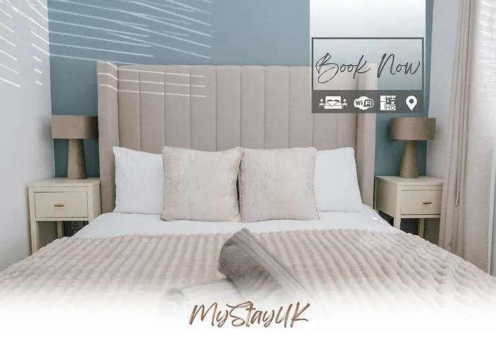 Spacious 3Br House By Mystayuk Short Lets & Serviced Accommodation Manchester Perfect For Contractors With Free Wifi & Free Parking * 맨체스터