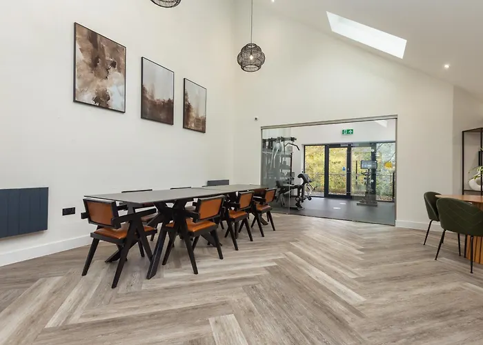 Riverside House By Utdm