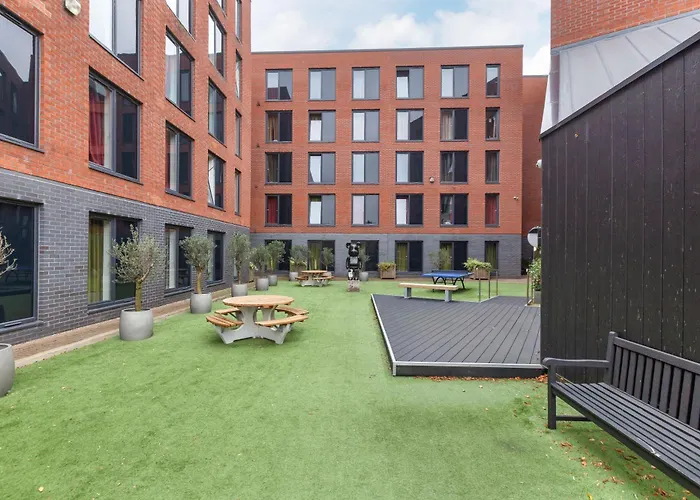 Riverside House By Utdm * Mánchester