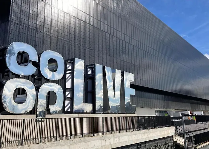 Contractor Stay Near Etihad Stadium & Co-Op Live With Free Parking * Manchester