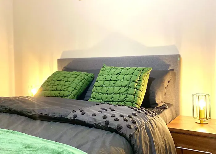 Apartamento Cozy Two Bed With Juliet Balcony And Free Secure Parking *