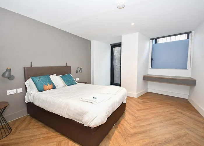 아파트 Lovely 3bed Flat In W Security *