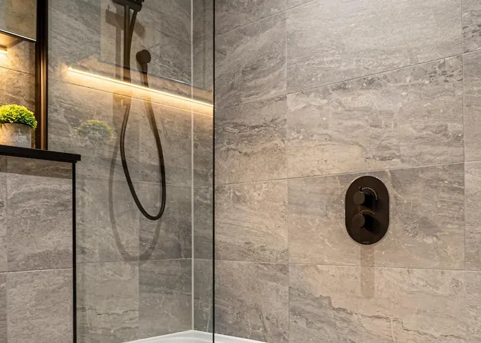 Centre, Ao Arena , With Gym Daire