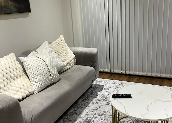 Daire Stylish 2-bed By Cente Manchester