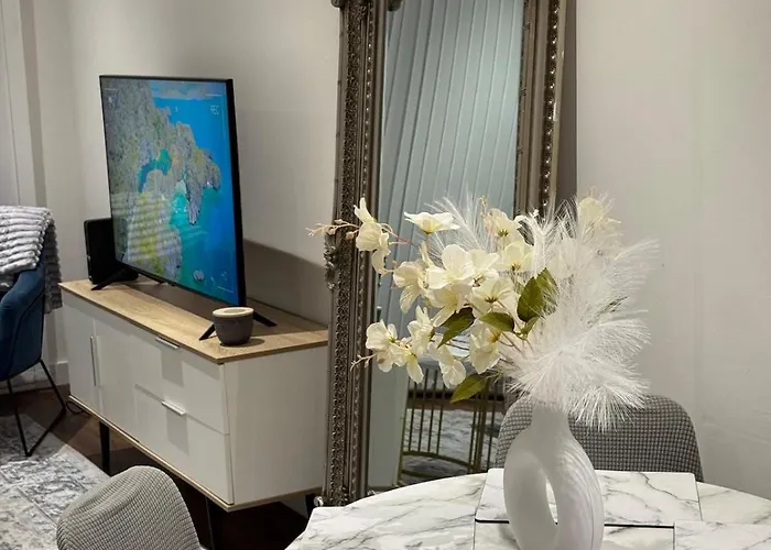 Stylish 2-bed By Cente Manchester