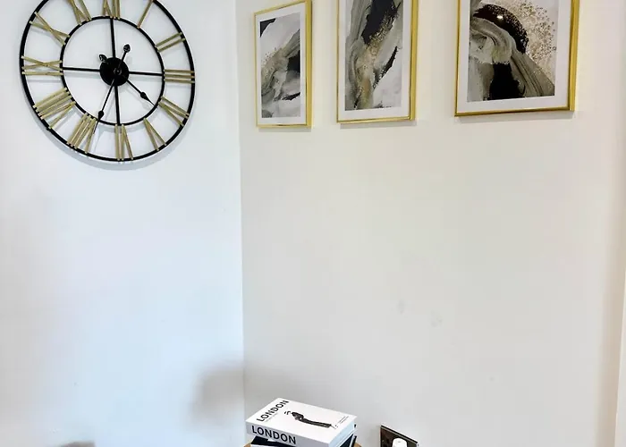 Stylish 2-bed By Cente *