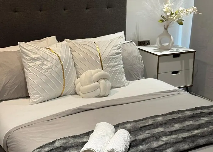 Stylish 2-bed By Cente 맨체스터