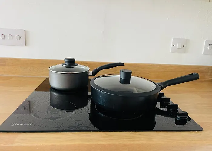 Modern & Cosy With Balcony, Near Media Centre & Old Trafford Stadium Διαμέρισμα