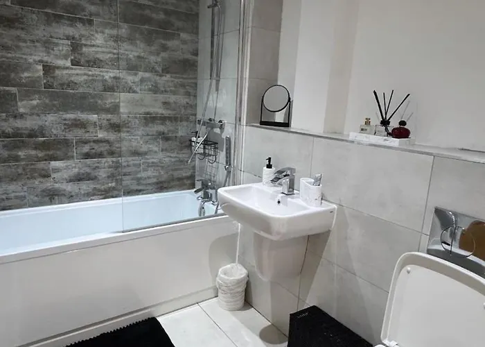 Stylish 2-bed By Cente *