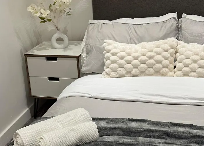 Stylish 2-bed By Cente