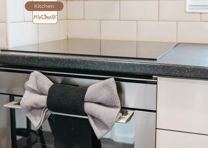 3br House By Mystayuk Short Lets & Serviced With Free Parking & Contractor Сasa de vacaciones