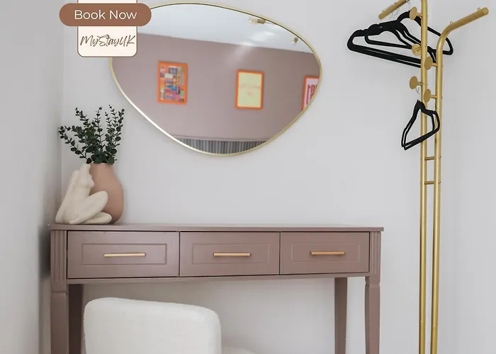 3br House By Mystayuk Short Lets & Serviced With Free Parking & Contractor Tatil Evi Manchester