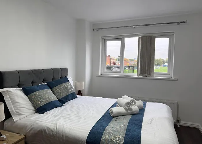 Near Old Trafford Modern 4br House For 7 Guests Tatil Evi