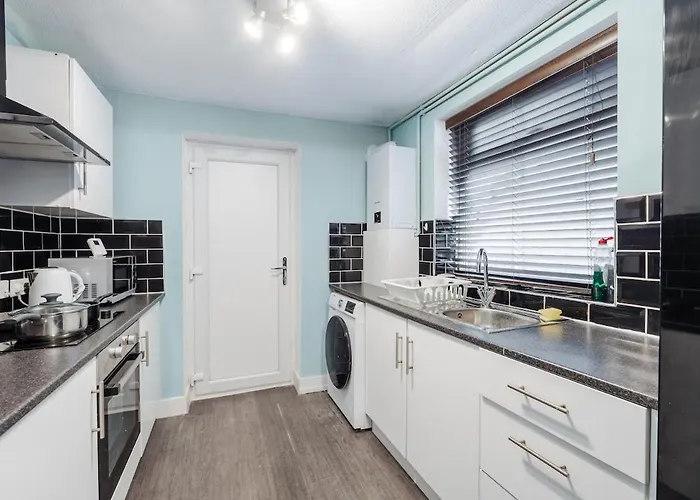 Tatil Evi Spacious 3br - Pool Table - Games - Sleeps 9