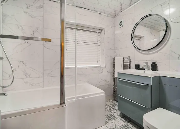 Guestready - Charming Retreat With Private Patio Гостевой дом 4*