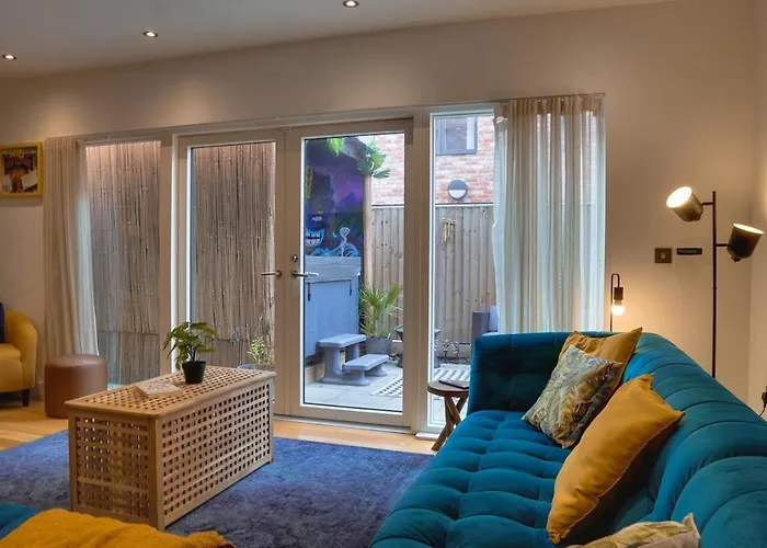 펜션 Stylish 4-bedroom Townhouse With Private Rooftop Terrace *