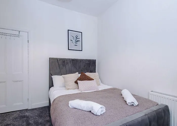 別荘 Oldtrafford - Sleeps 6 - Free Parking - Free Wifi *