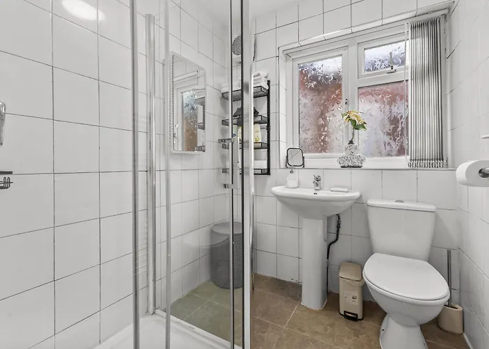 Seymour Escape Spacious 4br For 8 펜션 *