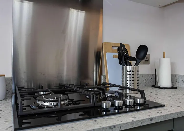 Holiday home The Groves 4- Close To Mri, Centre & Uni *