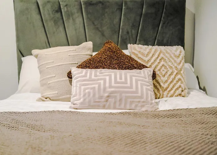 Oldtrafford - Sleeps 6 - Free Parking - Free Wifi Сasa de vacaciones