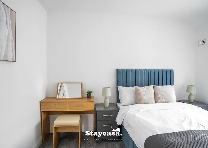 Dom wakacyjny Spacious 4-bed Near Didsbury