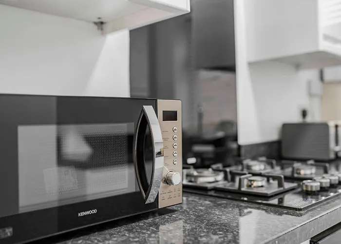 Guestready - Charming Retreat With Private Patio مانشستر