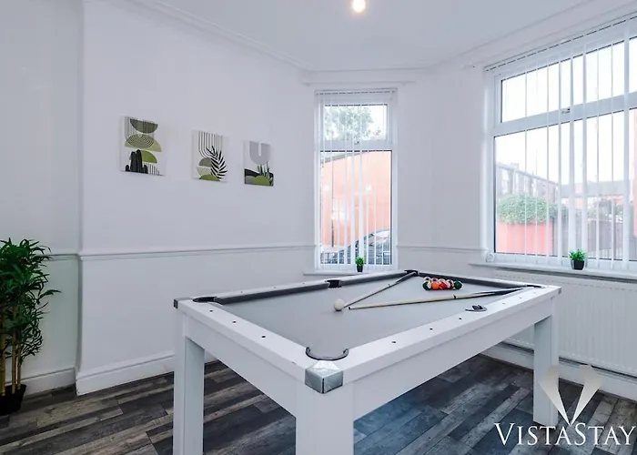 3br, Pool Table, Dart Board By Vista Short Lets Manchester
