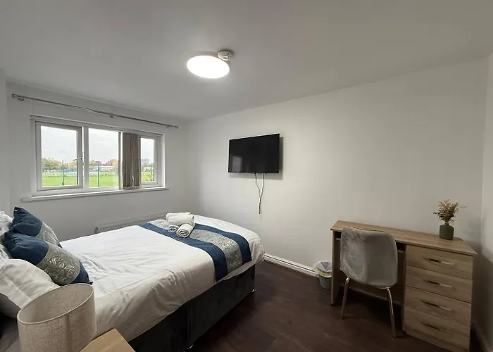 Near Old Trafford Modern 4br House For 7 Guests Tatil Evi Manchester