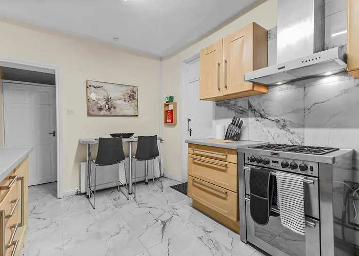 Seymour Escape Spacious 4br For 8