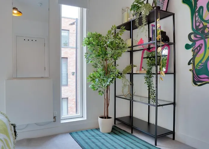 펜션 Stylish 4-bedroom Townhouse With Private Rooftop Terrace 맨체스터