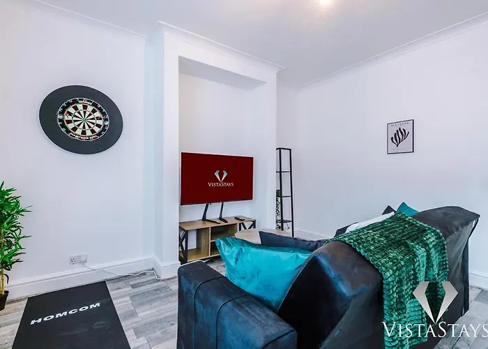 Prázdninový dům 3br, Pool Table, Dart Board By Vista Short Lets *