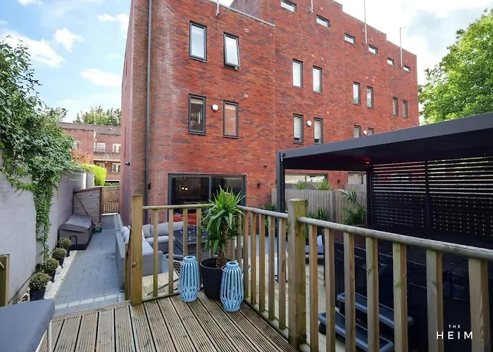 Eden At The Heim マンチェスター