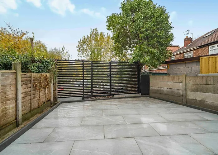 Guestready - Charming Retreat With Private Patio Манчестер