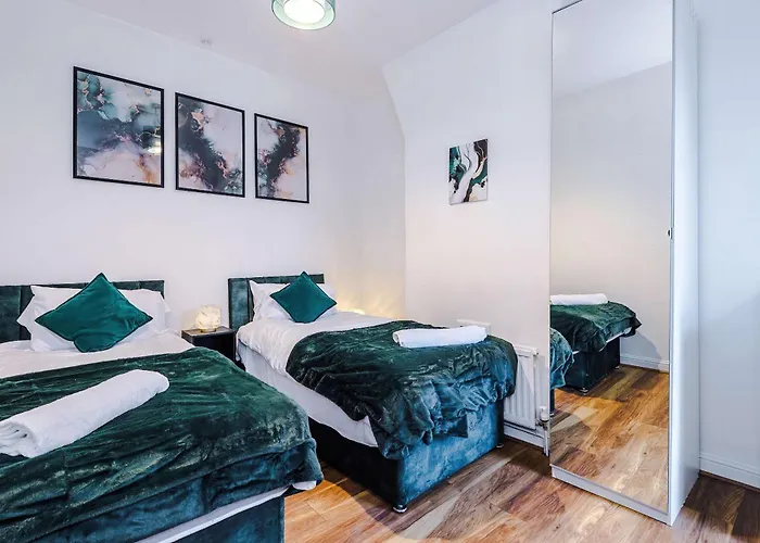 Oldtrafford - Sleeps 6 - Free Parking - Free Wifi Сasa de vacaciones