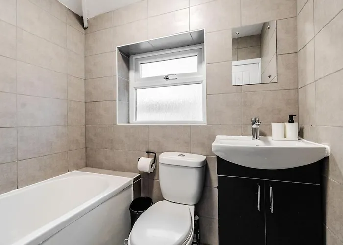 Tatil Evi Spacious 3br - Pool Table - Games - Sleeps 9