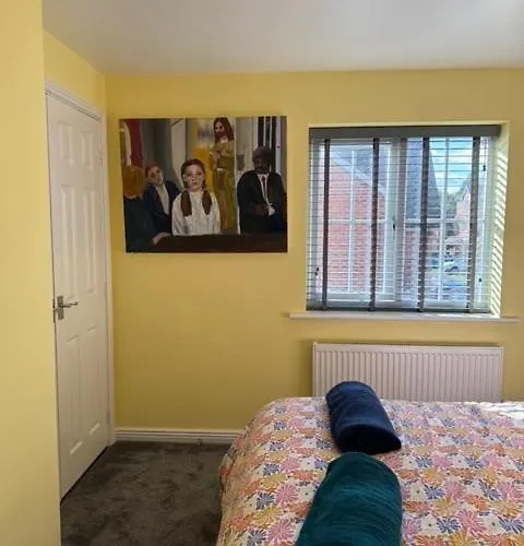 Stunning House In Chorlton