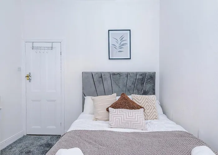 Oldtrafford - Sleeps 6 - Free Parking - Free Wifi Сasa de vacaciones Mánchester