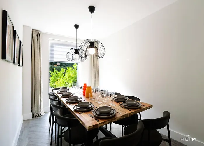 Eden At The Heim 펜션 맨체스터